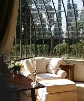 吉林阳光房分享关于现在家装凸封阳台阳光房的施工标准！